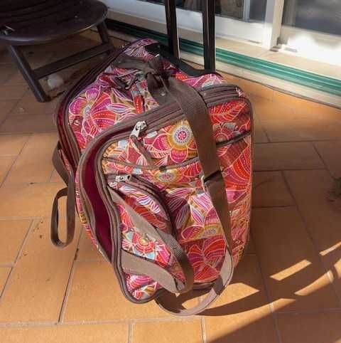 MALA DE VIAGEM | BILLABONG | TROLLEY COM RODAS E USO TIRACOLO