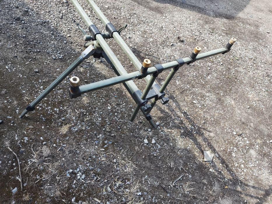 Продам род-под SPRO Deploy Tri-Pod на 4 вудилища