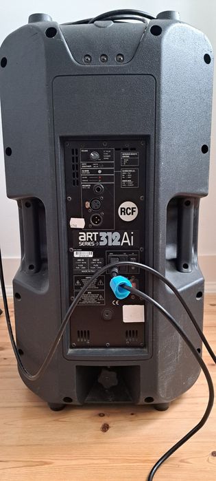 Coluna amplificada RCF 480w art312 Ai
