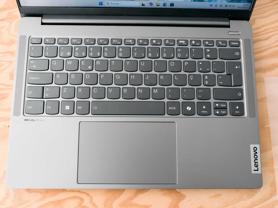 Portátil Lenovo IdeaPad Pro 5i 14 Gen 9 - Core Ultra - Wifi7 - Arc GPU