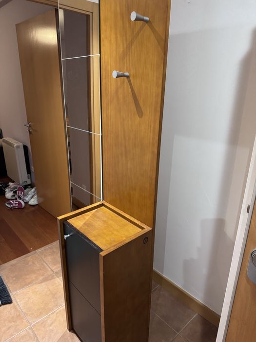 Movel de entrada com espelho 20€