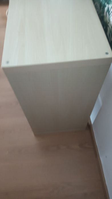 Estante castanha IKEA
