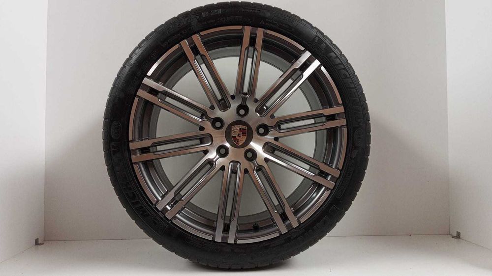 Conjunto 4 Jantes 21 5x130 e Pneus CAYENNE (JRK862_215X130)