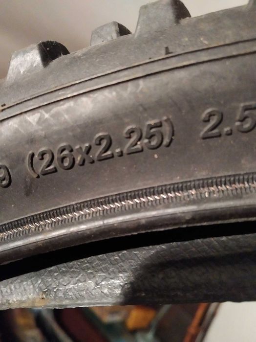 2 pneus btt roda 26, preco dos 2 para desocupar