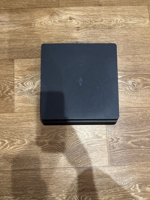 Playstation 4 slim