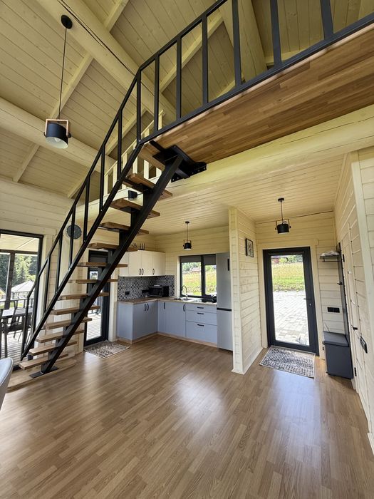 Відпочинок в Карпатах з теплим басейном та гарячим чаном.