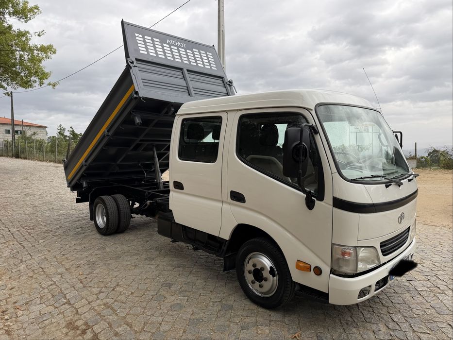 Toyota Dyna 250 Tribasculante 2006