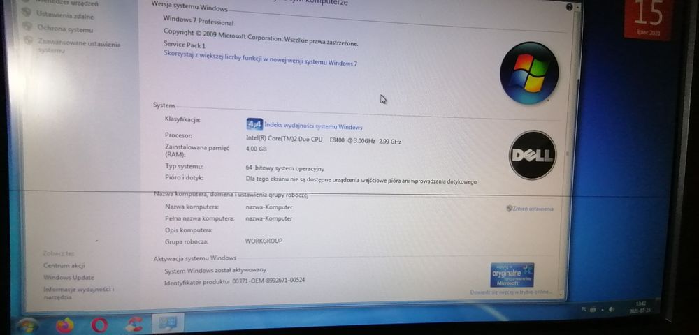 komputer stacjonarny Dell OPTIFLEX 780 z monitorem i myszka