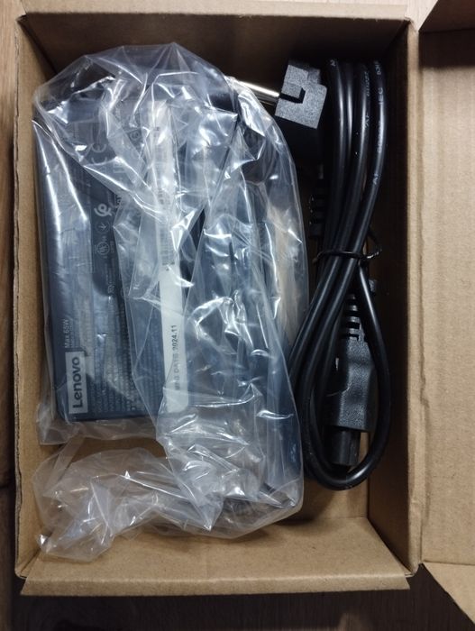 Зарядное устройство Lenovo USB Type-c 65вт. Новое.