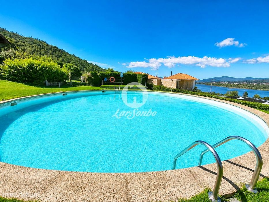 Moradia T3 com Piscina ao pé do Rio
