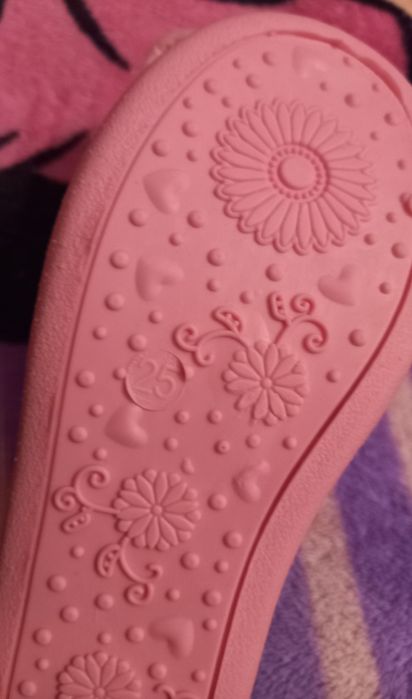 Nowe papcie dziewczece Princess 25 (16,2 cm)
