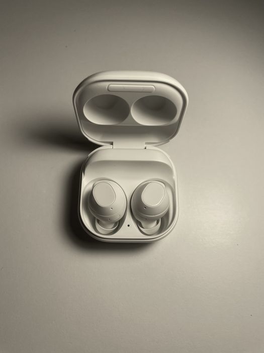 Galaxy buds FE białe NOWE
