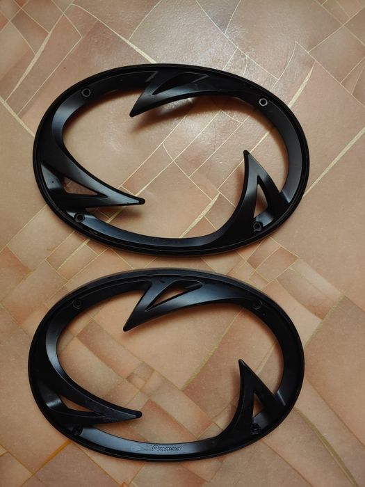 Продам декоративные накладки на автомобильную аккустику Peoneer