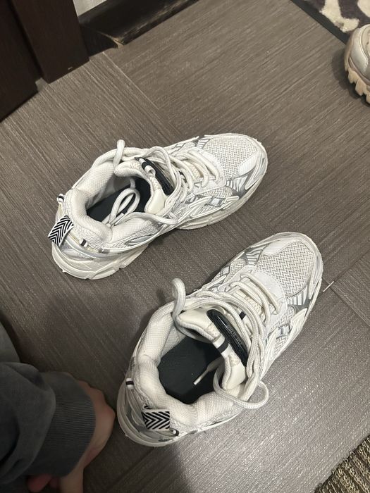 off white be right back кросіки в гарному стані стали маленьками