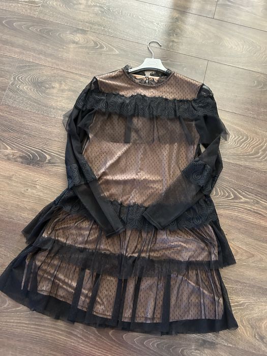 Czarna tiulowa sukienka Top Secret r. M/38 koronka długi rękaw