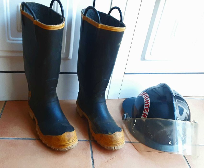 Nomex Bombeiros + Botas N°44 + Capacete Bulard Vintage - Desde 40€ Ler Anúncio