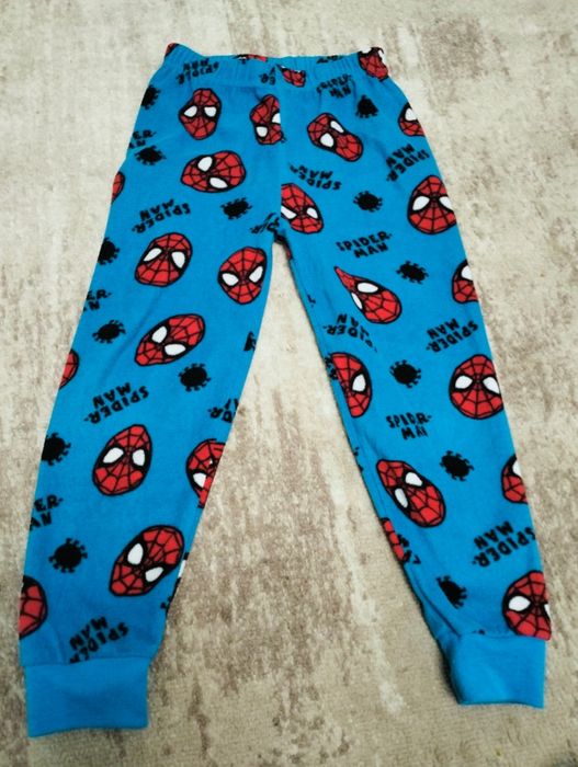 Велюрова піжама для хлопчика на 4/5 років