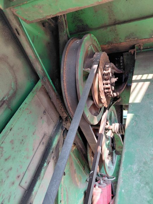 Комбайн Johne Deere 975 4.2 м