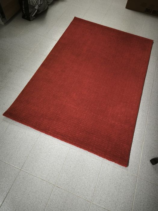 Tapete vermelho Ikea