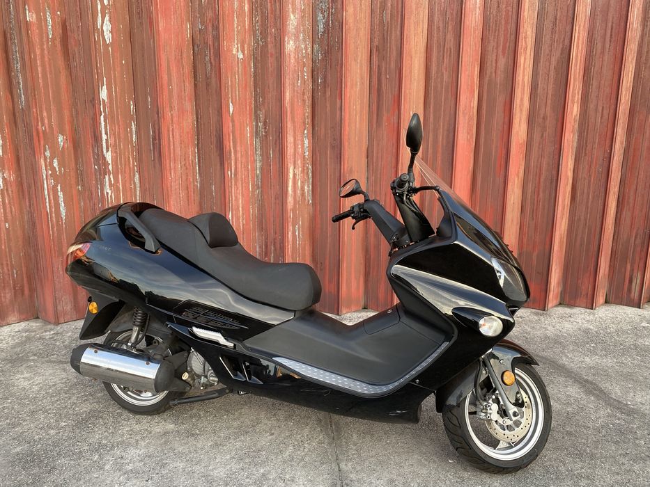 Scotter  Jonway YY250t    OTIMO ESTADO