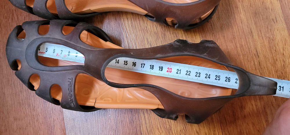 Аквашузи класные шлепки 41 размер