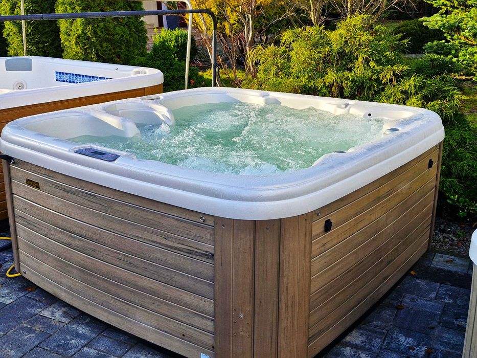 Jacuzzi ogrodowe SPA całoroczne Balia Balboa wanna z hydromasażem