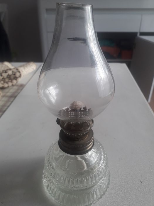Lampa naftowa szklana