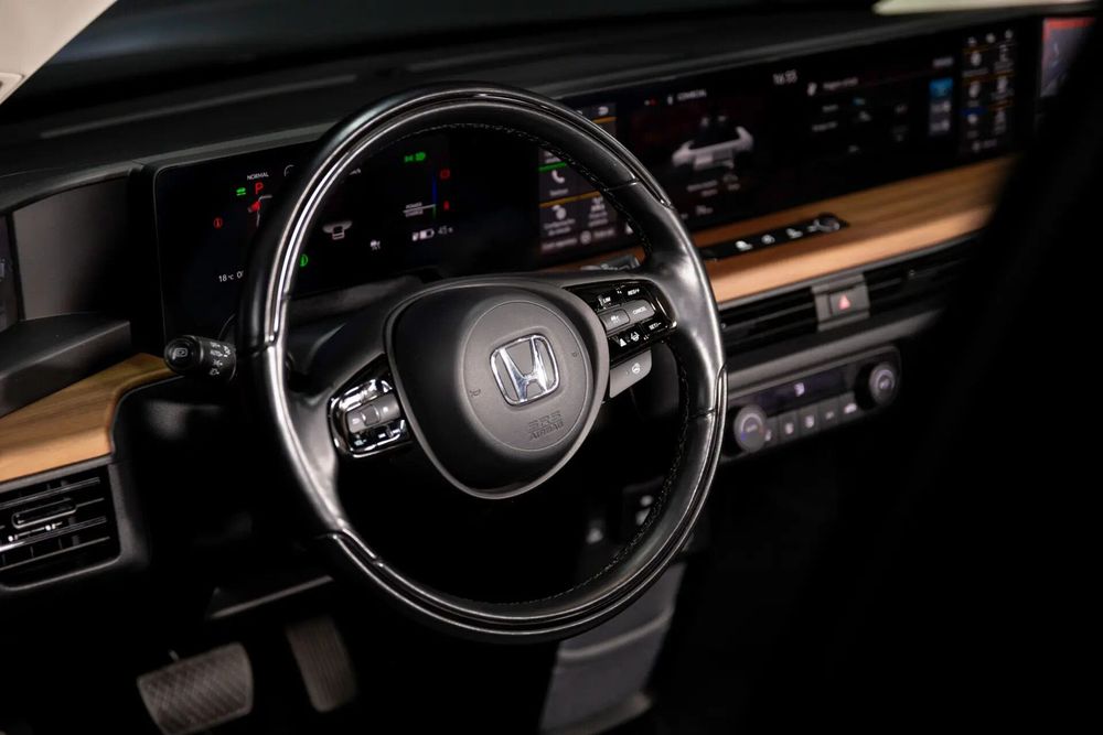 Honda e Advance (17")