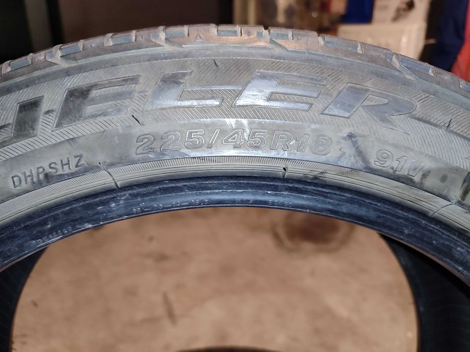 Par Pneus 225/45R18 Bridgestone