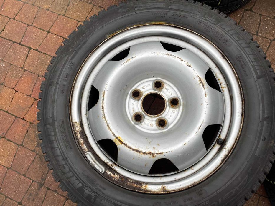 4023. Koła zimowe Vw Transporter T5 T6 Multivan 5x120 215/60/17C 9.5mm