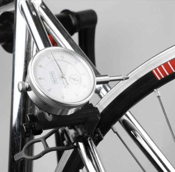 Centrownica do kół rowerowych przenośna zegarowa