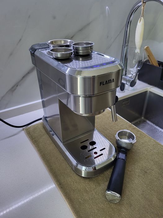 Cafeteira Máquina Expresso FLAMA