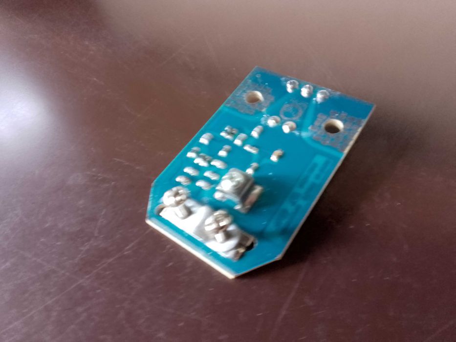 Wzmacniacz antenowy DVB-T TV płytka SWA-2000 34dB zielona solidna pasu