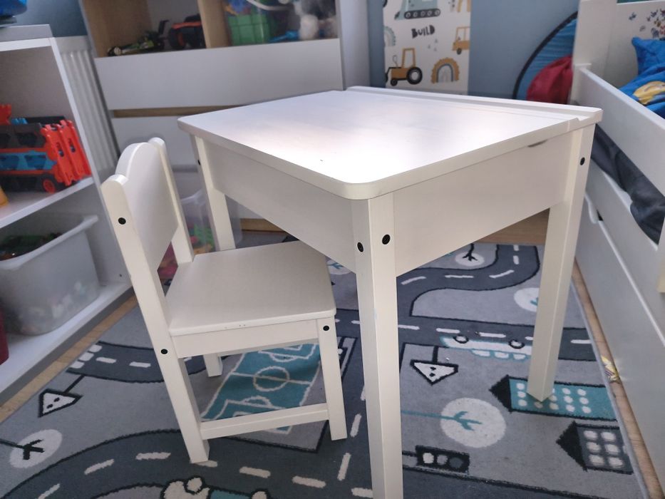 Biurko stolik z krzesełkiem komplet Ikea Sundvik