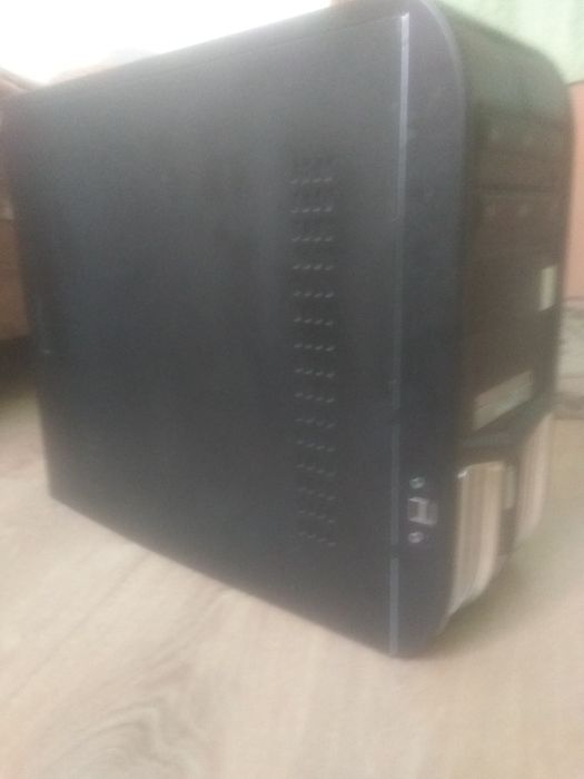 Продам мочний компютері