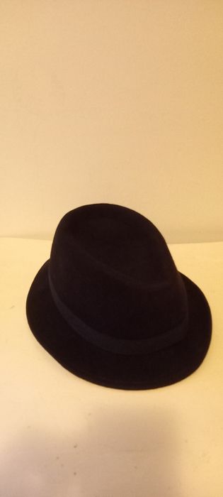 Chapéu  preto fabricado na Itália