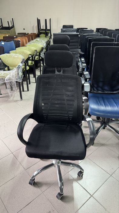 Крісла офісні