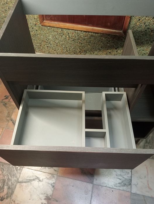 Móvel de casa de banho com lavatório