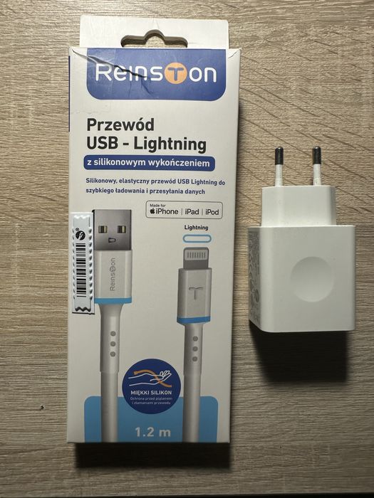 Przewód USB–Lightning + ładowarka (gratis)