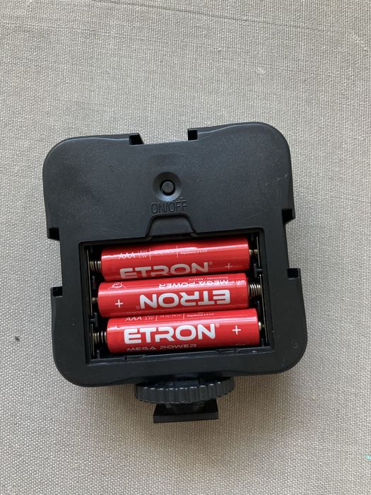 Штатив тринога з підсвіткою