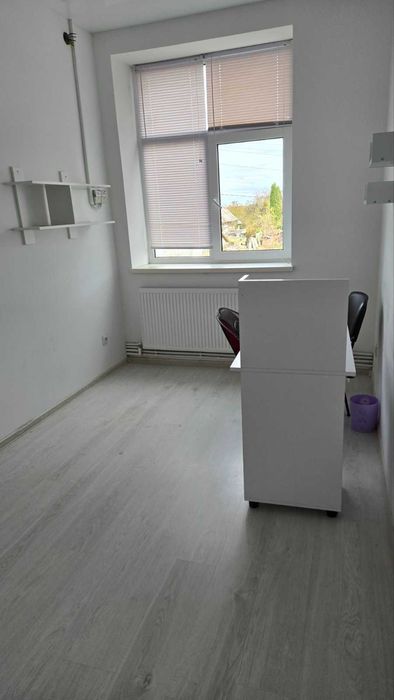 ЗДАЮТЬСЯ В ОРЕНДУ 2 кабінети під Офіс,Кабінет,Салон смт. Новий Яричів