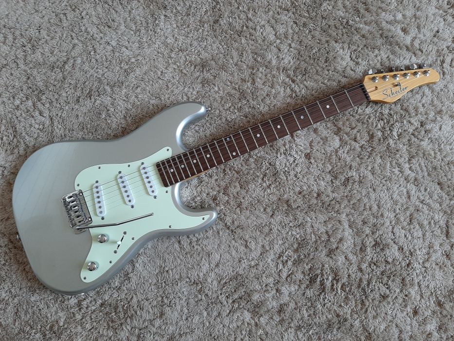 Schecter Nick Johnston Atomic Silver nie fender ibanez