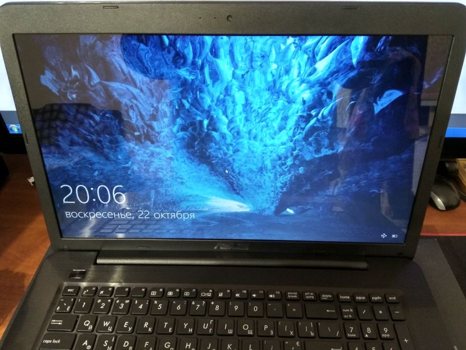 Ноутбук 17.3 Asus X756 i3 7100u/gt940mx 2gb + рюкзак