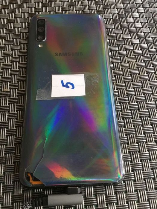 Телефони Samsung S на відновлення.