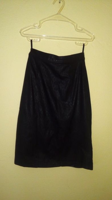 Saia de couro preto Tamanho 36