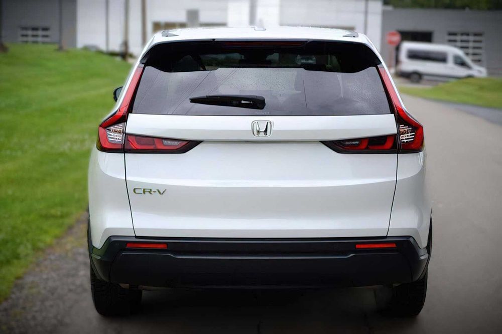 Honda CR-V      2023