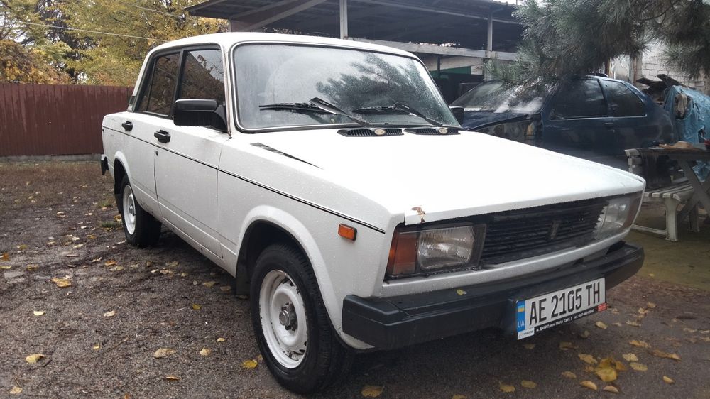 Продам ваз 2105 люкс идельная.