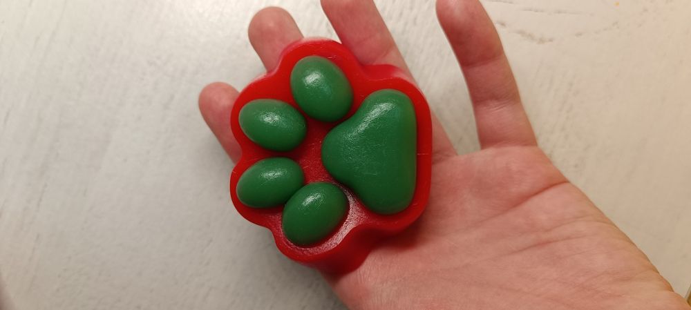 Новорічна таба лапка