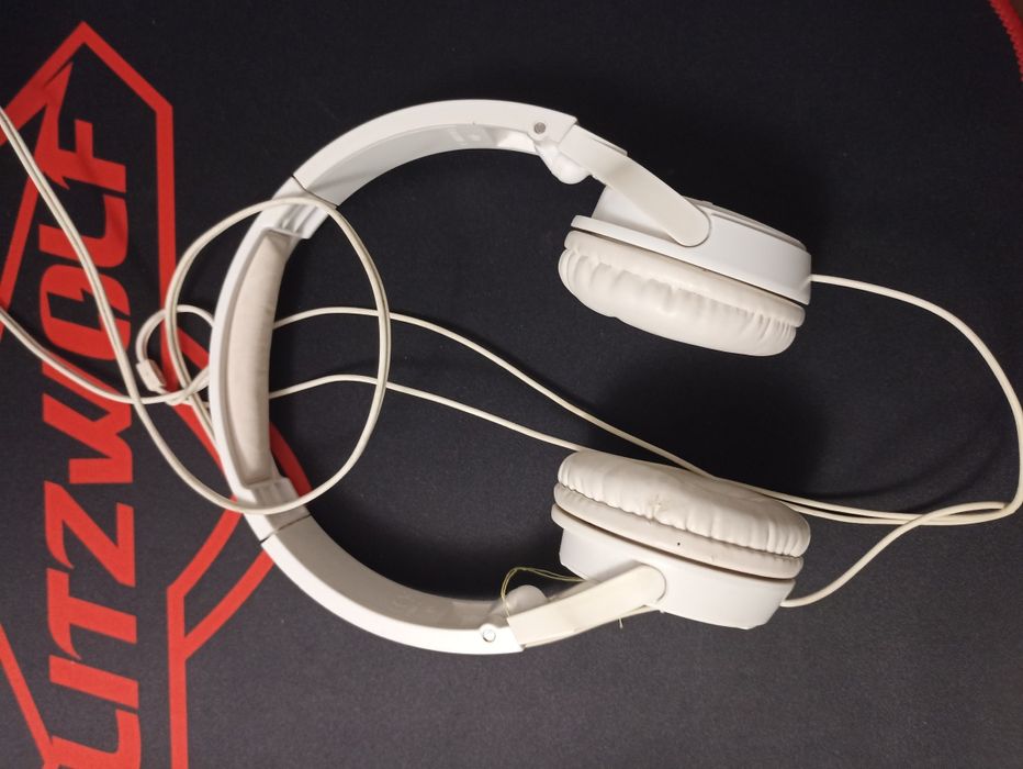 headphones brancos DJ