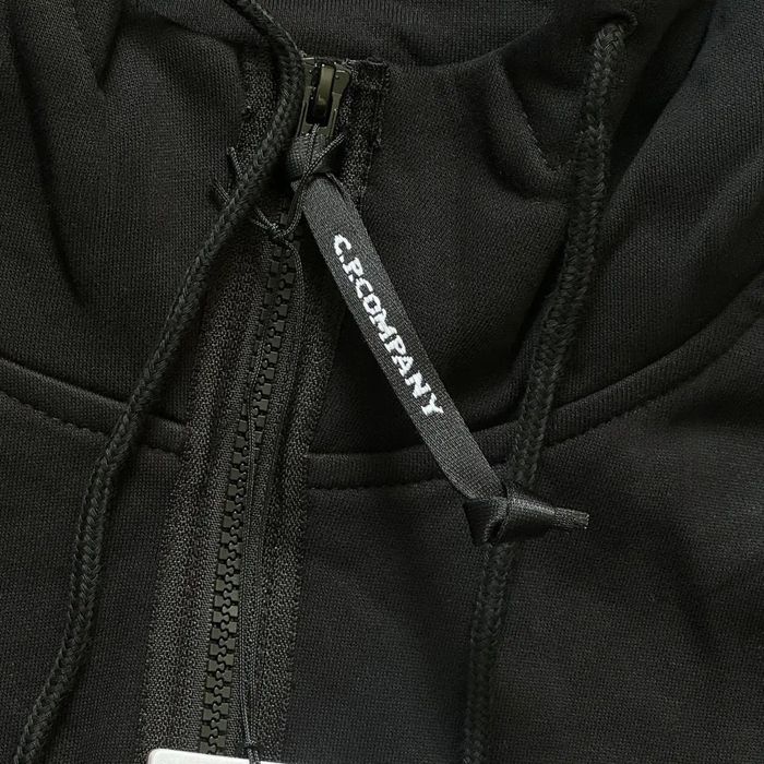 Зіп-Худі C.P. Company з лінзами на капюшоні розмір M, L, XL,чорний